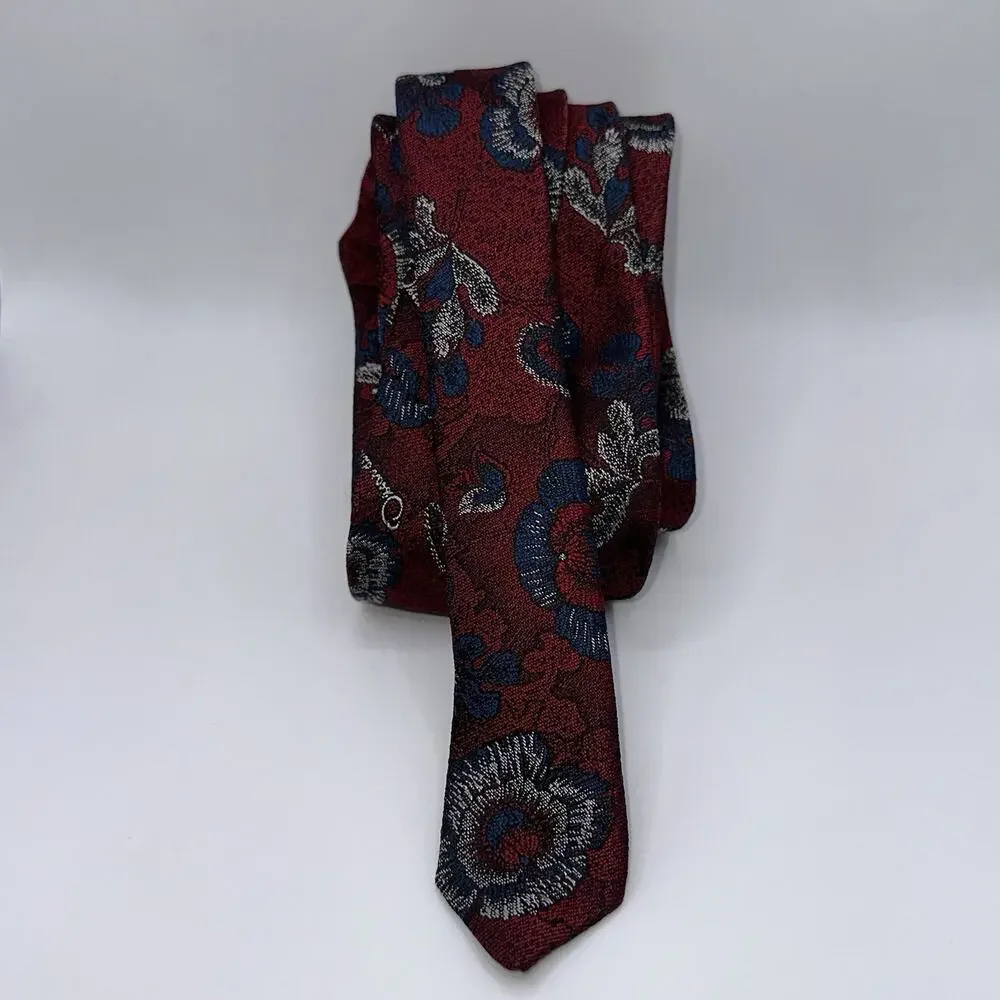Oscar de la Renta Silk‎ Tie Red Floral Paisley Classic 56” Designer Necktie